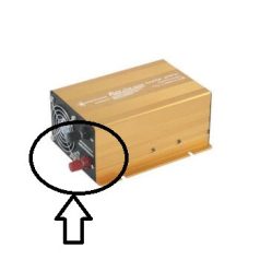   Az inverter csomagja tartalmazza. Akkumulátort vagy Akkumulátorokat Összekötő kábel 